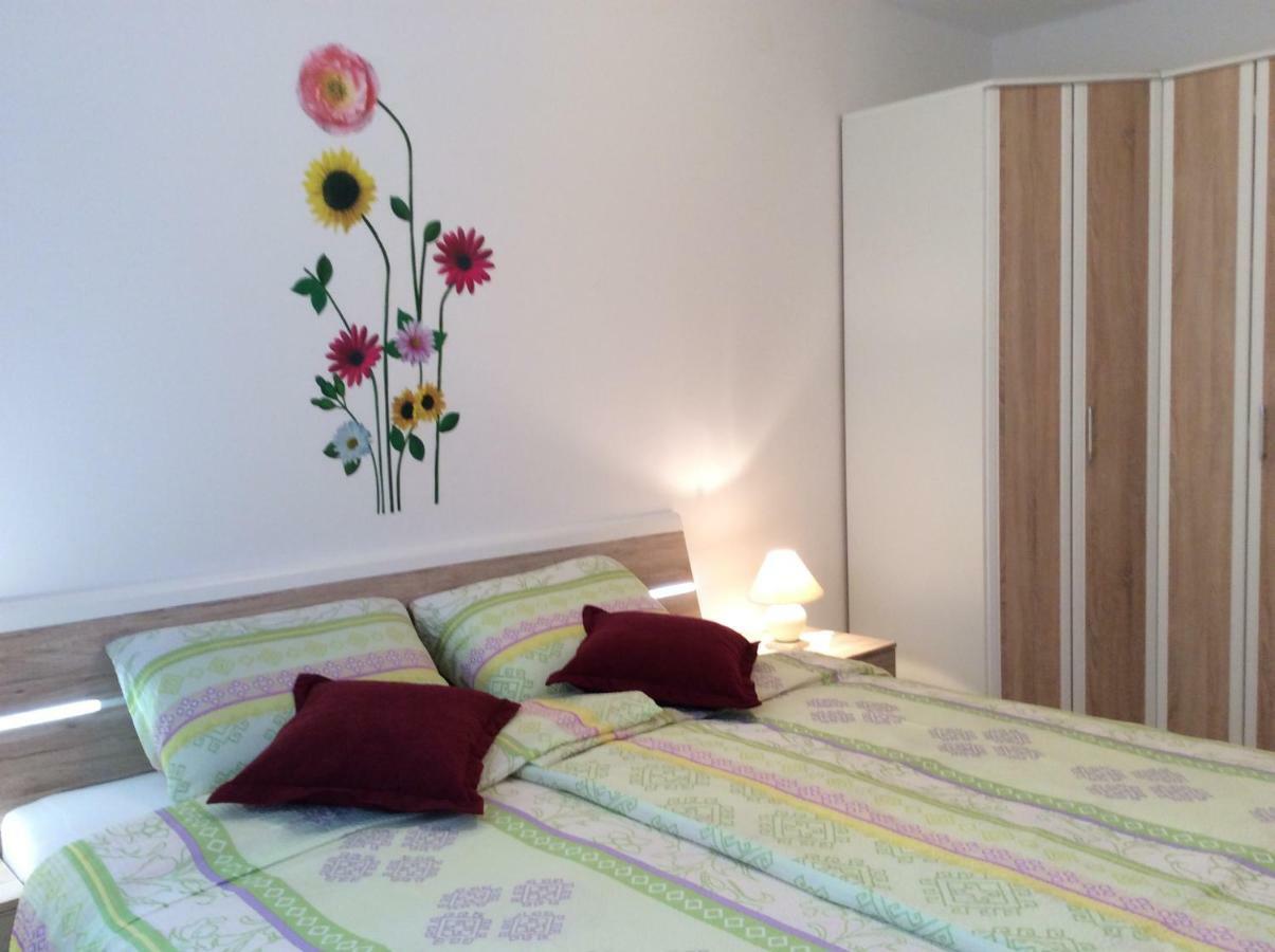 Apartment Emma Медулин Екстериор снимка