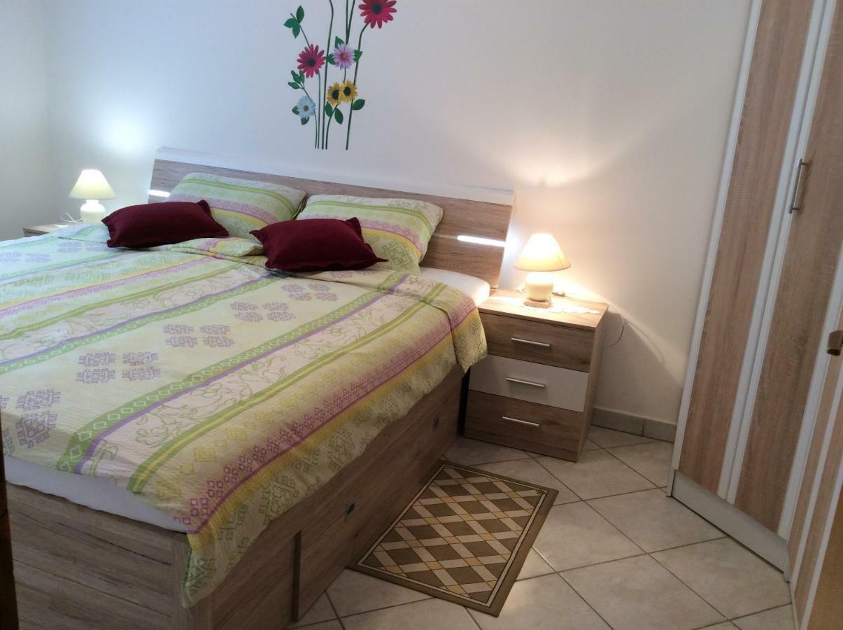 Apartment Emma Медулин Екстериор снимка