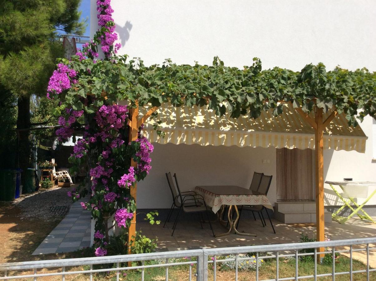 Apartment Emma Медулин Екстериор снимка
